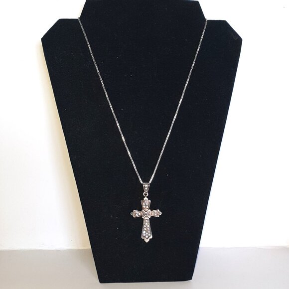 Bold Vintage 925 Sterling Silver CZ Crucifix Pendant & Box Chain Necklace - Picture 12 of 12